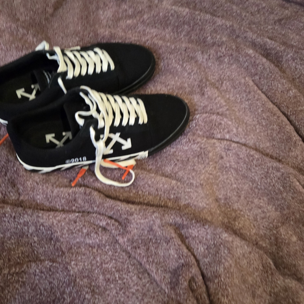 Off-White Black and Orange Men's Sneakers - Picture 8 of 8